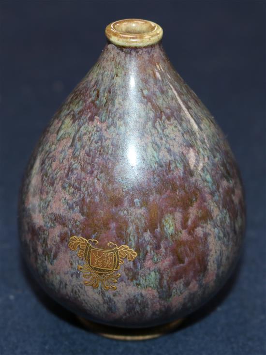 An unusual Japanese Satsuma pottery vase, by Kinkozan, Meiji period, 10.2cm